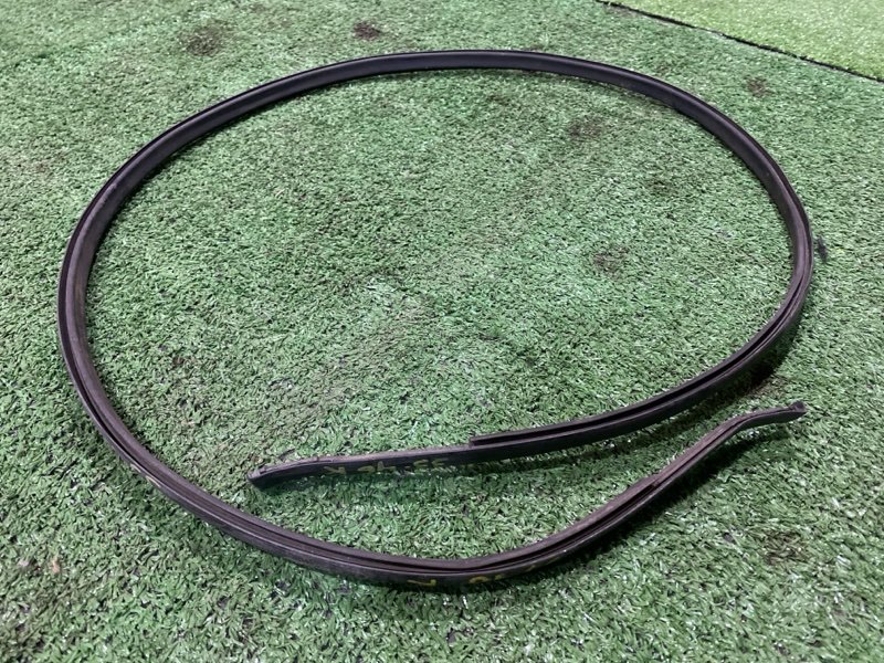 МОЛДИНГ НА КРЫШУ Toyota Passo KGC10 1KR-FE 2007 правый (б/у)