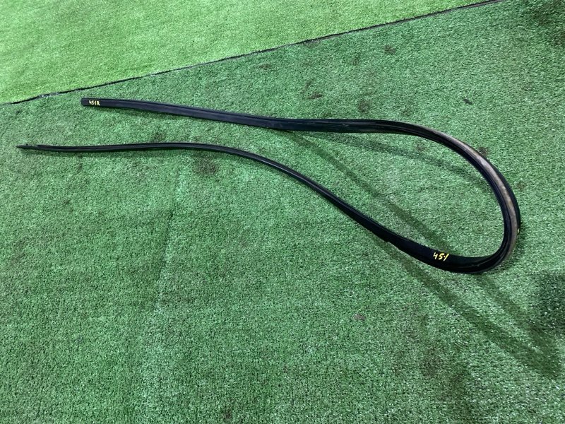 МОЛДИНГ НА КРЫШУ Nissan Serena CC25 MR20DE правый (б/у)