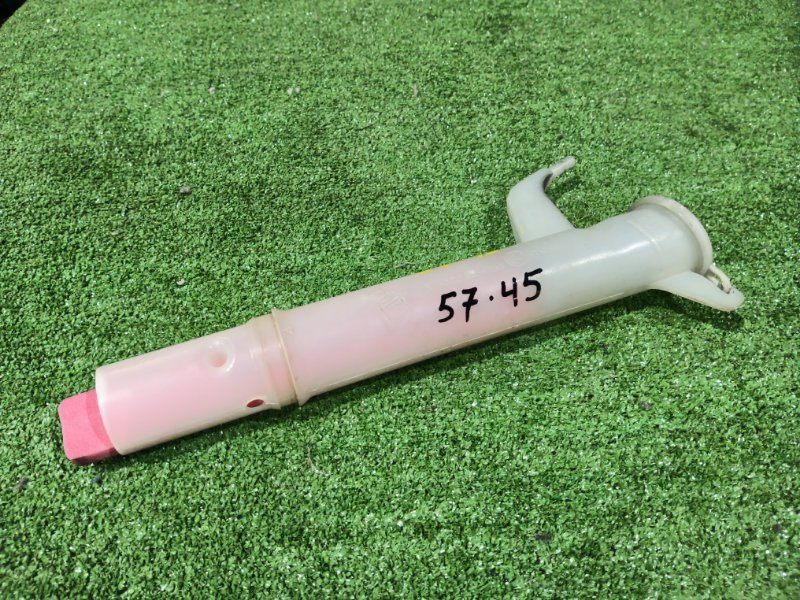 Заливная горловина бачка омывателя Mitsubishi Grandis NA4W 4G69 2004 (б/у)