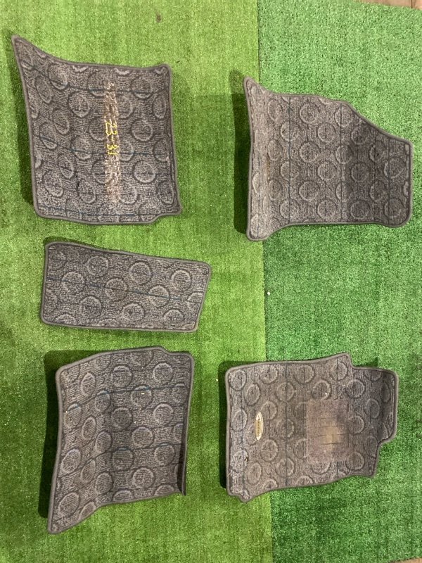 Коврик Mitsubishi Airtrek CU4W 4G64 (б/у)