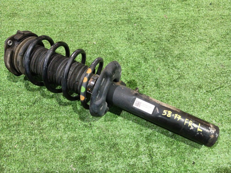 Стойка подвески Volkswagen Passat B7 CAX 2010 передняя правая (б/у)