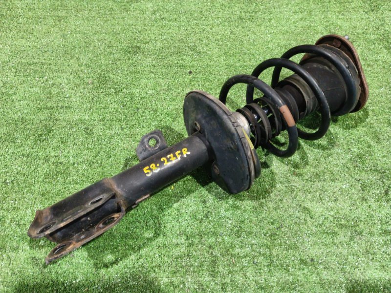 Стойка подвески Toyota ISIS ANM15 1AZ-FSE 2004 передняя правая (б/у)