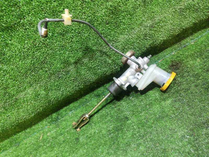 Главный цилиндр сцепления Subaru Legacy BL5 EJ20Y 2003 (б/у)