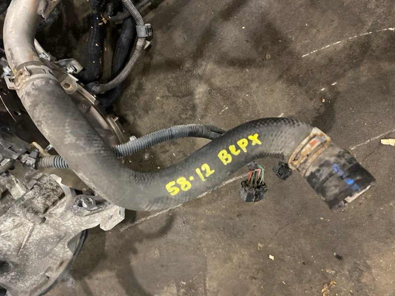 Патрубок верхний Toyota Prius ZVW30 2ZR-FXE 2010 (б/у)