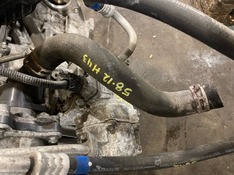 Патрубок нижний Toyota Prius ZVW30 2ZR-FXE 2010 (б/у)