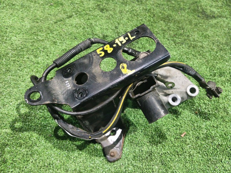 Подушка двигателя Daihatsu Boon M310S 1KR-FE 2007 левая (б/у)