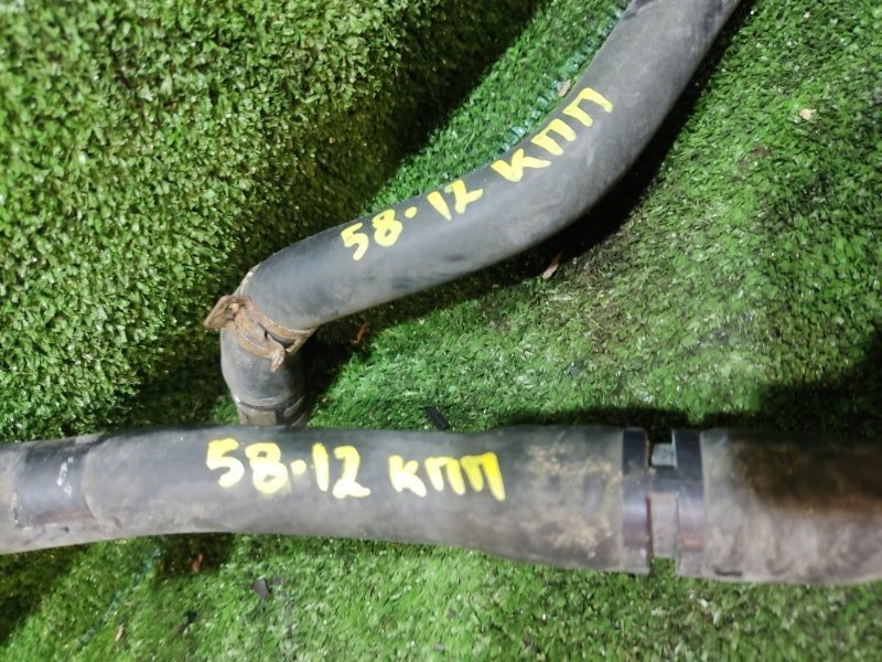 Патрубок Toyota Prius ZVW30 2ZR-FXE 2010 (б/у)