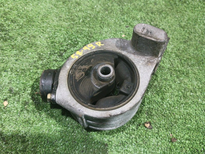 Подушка двигателя Mitsubishi Chariot Grandis N94W 4G64 1999 правая (б/у)