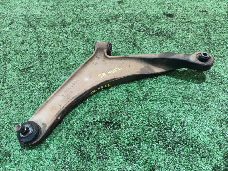 Рычаг подвески Mitsubishi Chariot Grandis N94W 4G64 1999 передний левый (б/у)