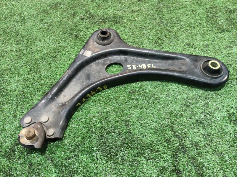 Рычаг подвески Peugeot 208 A9 EB2F 2014 передний левый (б/у)