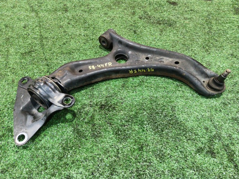 Рычаг подвески Honda FREED GB4 L15A 2011 передний правый (б/у)