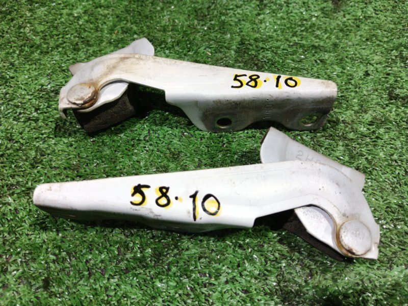 Кронштейн капота Mitsubishi Colt Plus Z23A 4A91 2008 (б/у)