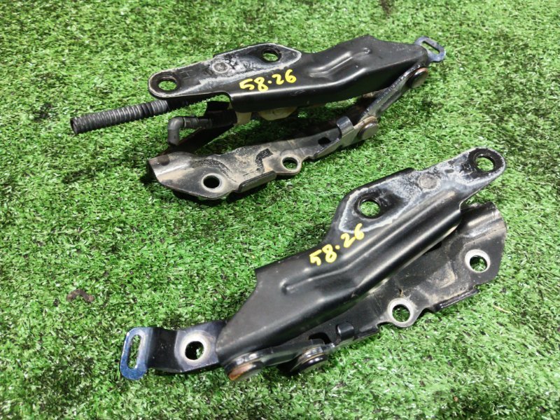 Кронштейн капота Subaru Legacy BL5 EJ203 2009 (б/у)