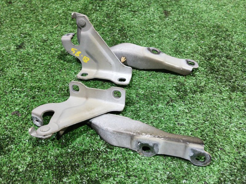 Кронштейн капота Mitsubishi Mirage A05A 3A90 2014 (б/у)