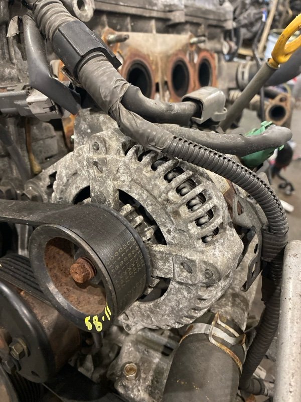 Генератор Toyota Noah AZR65 1AZ-FSE 2005 (б/у)