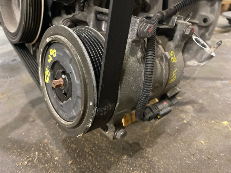 Компрессор кондиционера Peugeot 208 A9 EB2F 2014 (б/у)