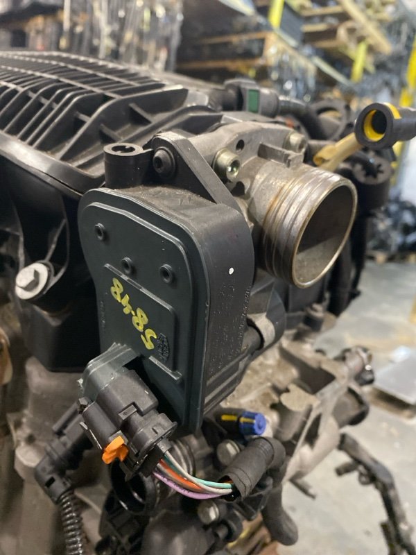 Заслонка дроссельная Peugeot 208 A9 EB2F 2014 (б/у)