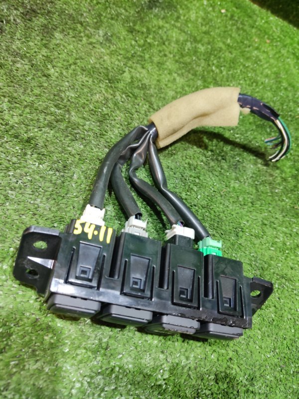 Кнопки в салон Nissan Leaf AZE0 EM57 (б/у)