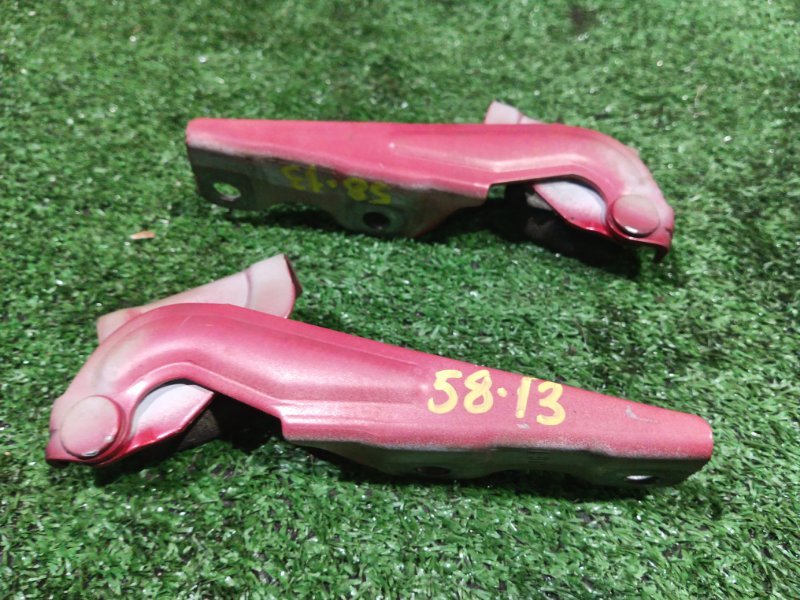 Кронштейн капота Mitsubishi Colt Plus Z21W 4A90 2010 (б/у)