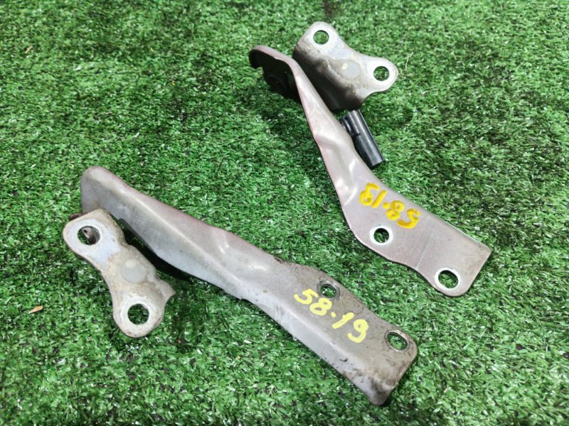 Кронштейн капота Daihatsu Boon M310S 1KR-FE 2007 (б/у)