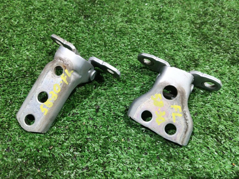 Кронштейн двери Mitsubishi Mirage A03A 3A92 2016 передний левый (б/у)