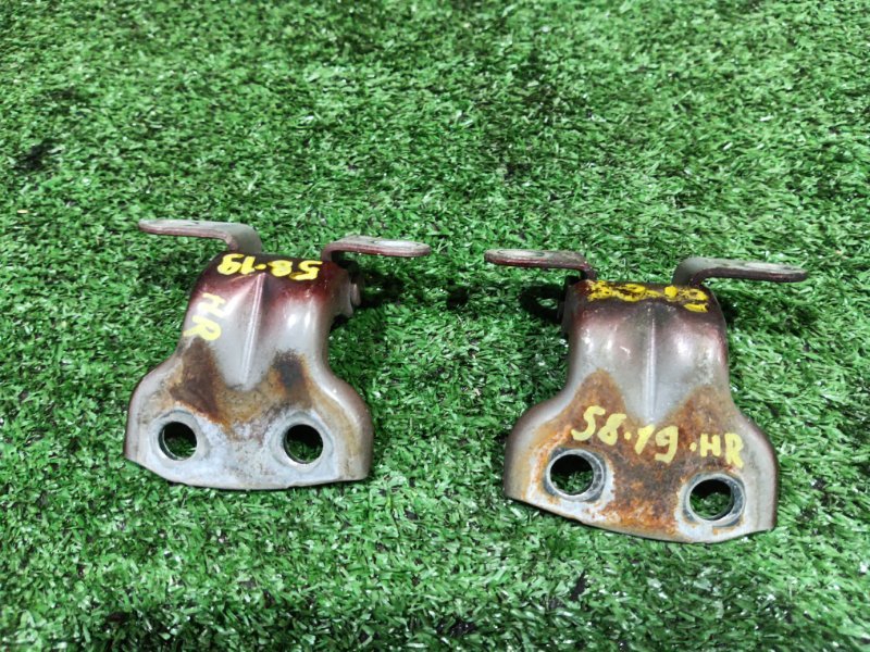 Кронштейн двери Daihatsu Boon M310S 1KR-FE 2007 передний правый (б/у)