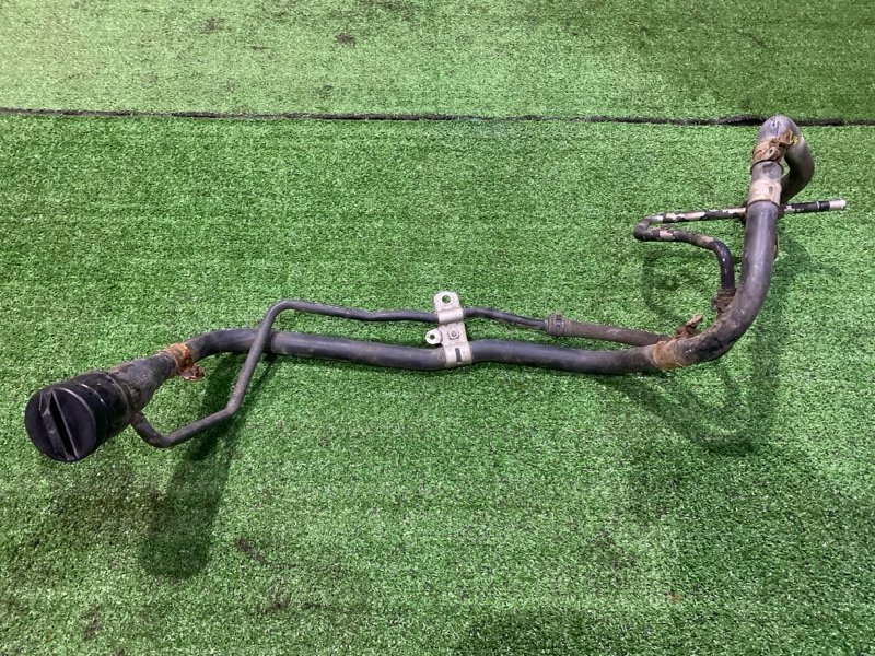 Горловина топливного бака Toyota ISIS ANM15 1AZ-FSE 2005 (б/у)