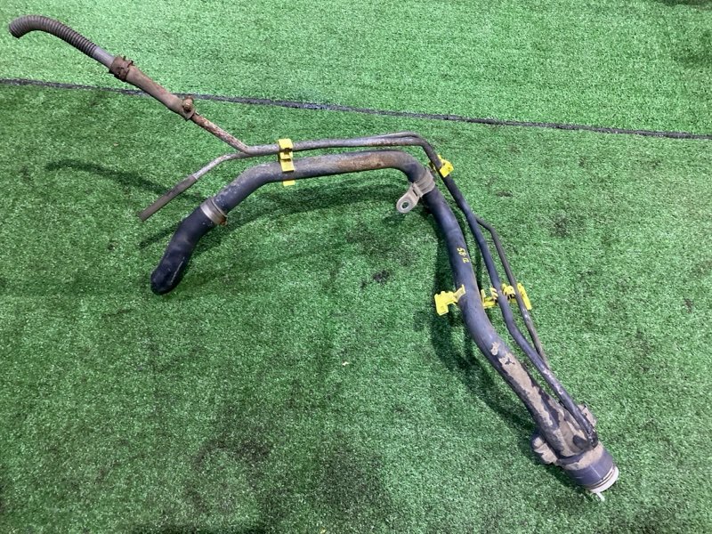 Горловина топливного бака Toyota Prius ZVW30 2ZR-FXE 2010 (б/у)