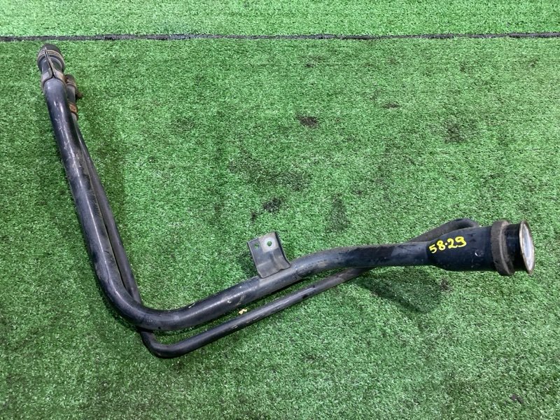 Горловина топливного бака Mazda Verisa DC5W ZY-VE (б/у)