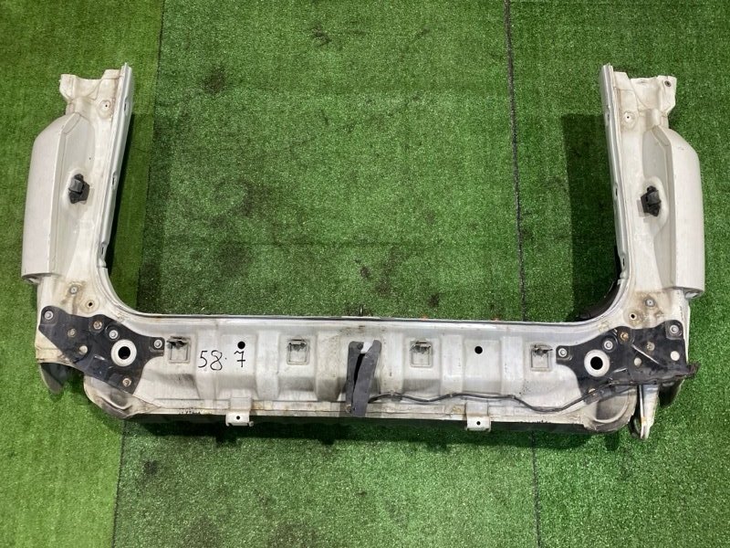 Задняя панель кузова Nissan Serena C25 MR20DE 2009 (б/у)