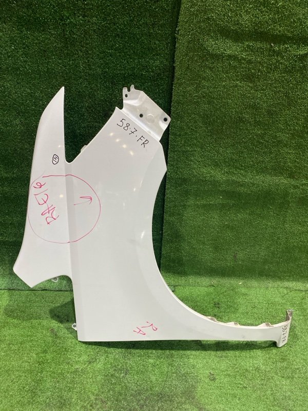 Крыло Nissan Serena C25 MR20DE 2009 переднее правое (б/у)