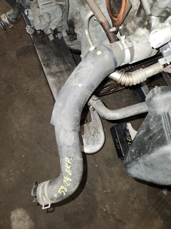 Патрубок верхний Toyota ISIS ANM15 1AZ-FSE 2005 (б/у)