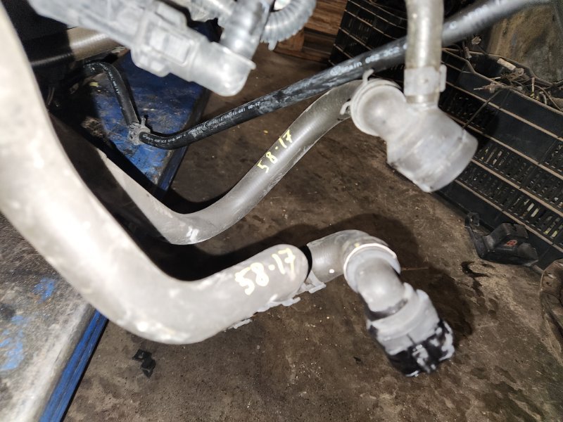 Патрубок Volkswagen Passat B7 CAX 2010 (б/у)