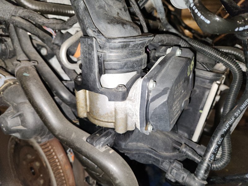 Заслонка дроссельная Volkswagen Passat B7 / 362 CAX 2010 (б/у)