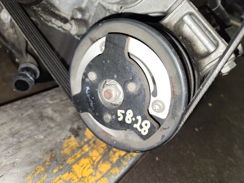 Компрессор кондиционера Volkswagen Polo 6R1 CBZ 2011 (б/у)