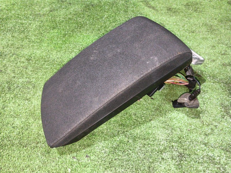 Подлокотник BMW X3 E83 M54B25 2006 (б/у)
