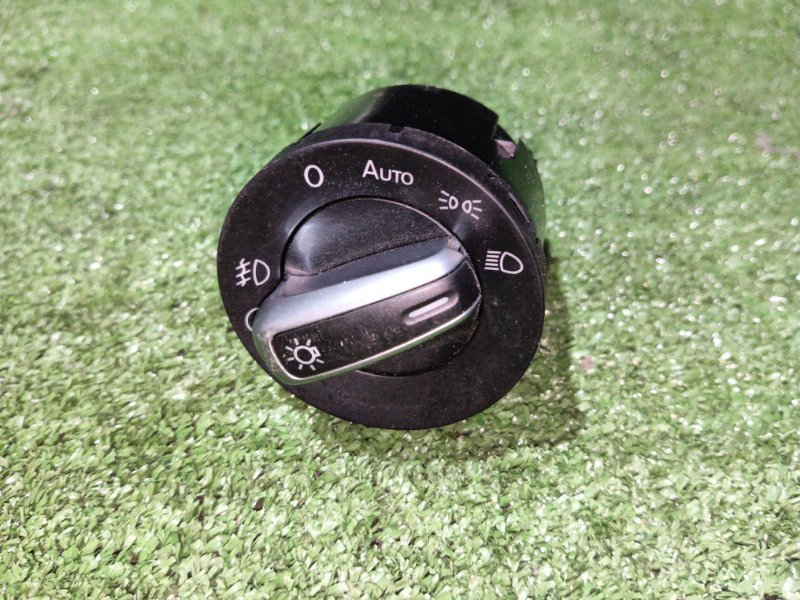 Блок управления освещением Volkswagen Passat B7 CAX 2010 (б/у)