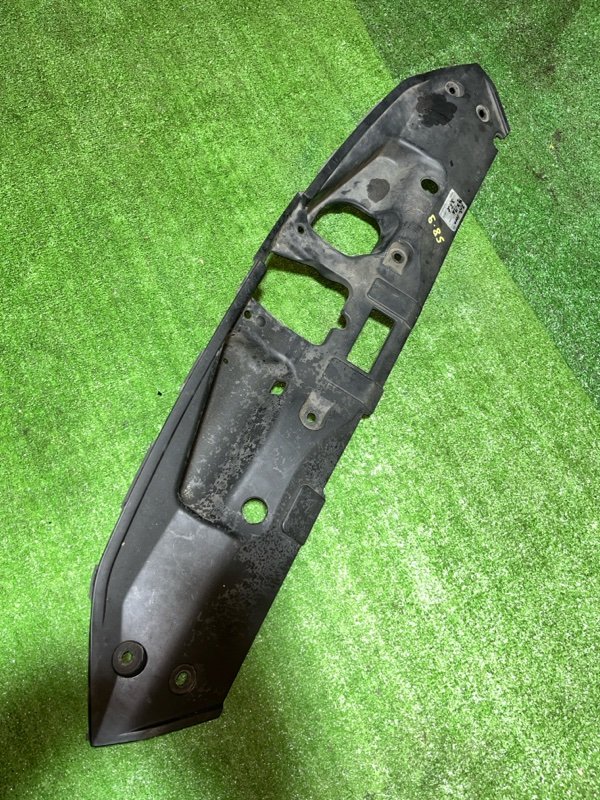 Накладка рамки радиатора Honda Stepwgn RK5 R20A 2010 (б/у)