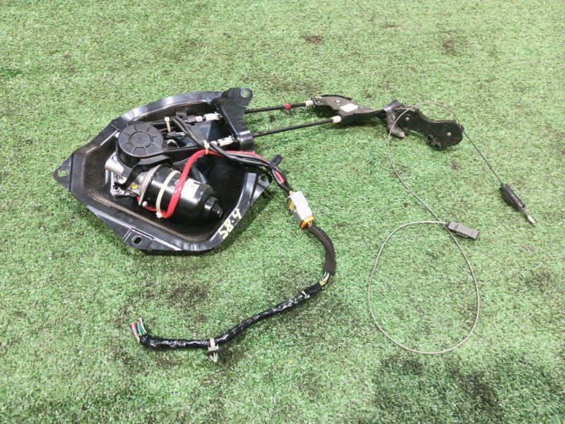 Доводчик двери Nissan Serena CC25 MR20DE 2010 (б/у)