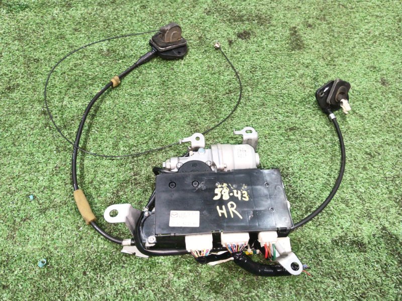 Доводчик двери Mazda MPV LY3P L3-VE 2007 задний правый (б/у)