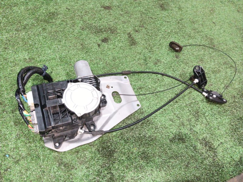 Доводчик двери Honda Stepwgn RK2 R20A 2011 задний левый (б/у)