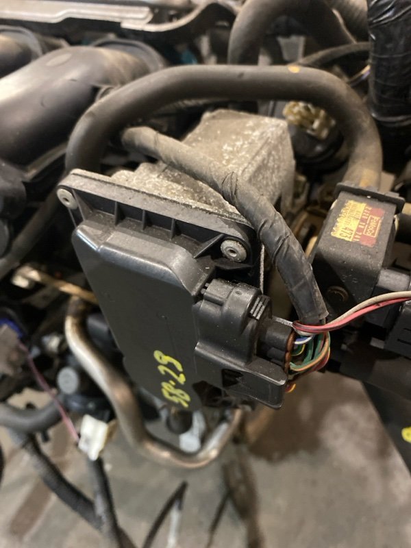Заслонка дроссельная Mazda Verisa DC5W ZY-VE (б/у)