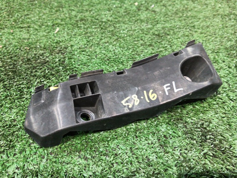 Клипса бампера Mazda MPV LY3P L3-VE 2010 передняя левая (б/у)