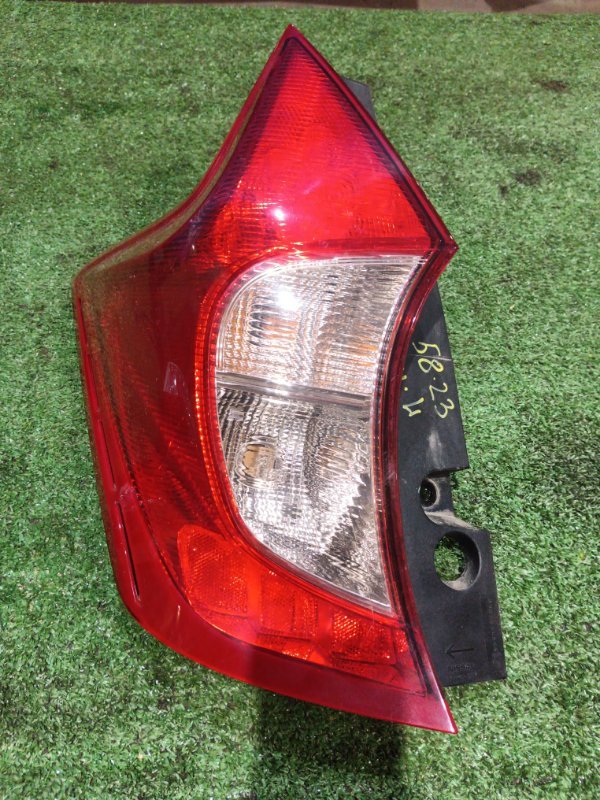 Фонарь стоп-сигнала Nissan NOTE E12 HR12DDR 2013 левый (б/у)