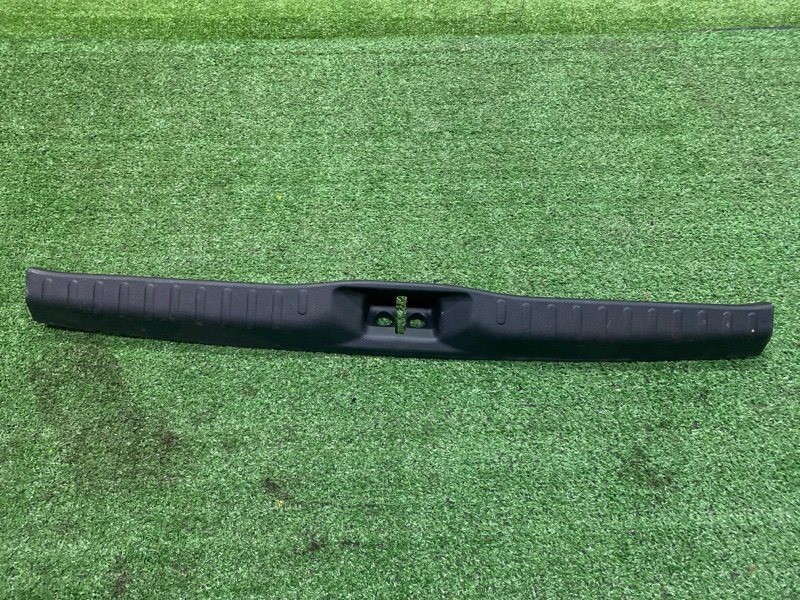 Накладка багажника Nissan March AK12 CR12DE 2008 (б/у)