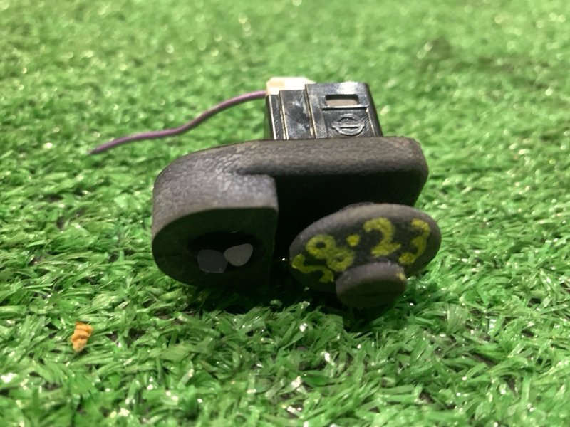 Концевой выключатель Nissan NOTE E12 HR12DDR 2013 (б/у)