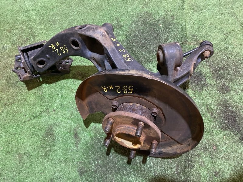 Ступица Nissan Avenir PW11 SR20DE 2000 задняя левая (б/у)