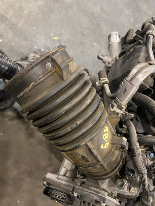 Патрубок воздушного фильтра Honda Stepwgn RK5 R20A 2010 (б/у)