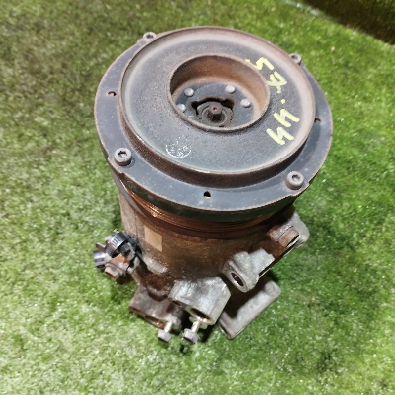 Компрессор кондиционера Toyota Voxy ZRR70 3ZR-FE 2008 (б/у)