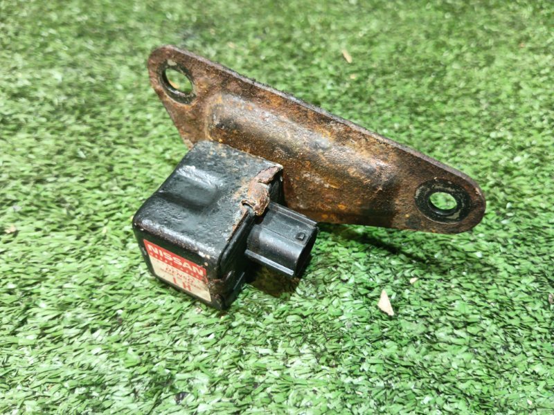 Датчик Airbag Nissan March BNK12 CR14DE 2004 (б/у)